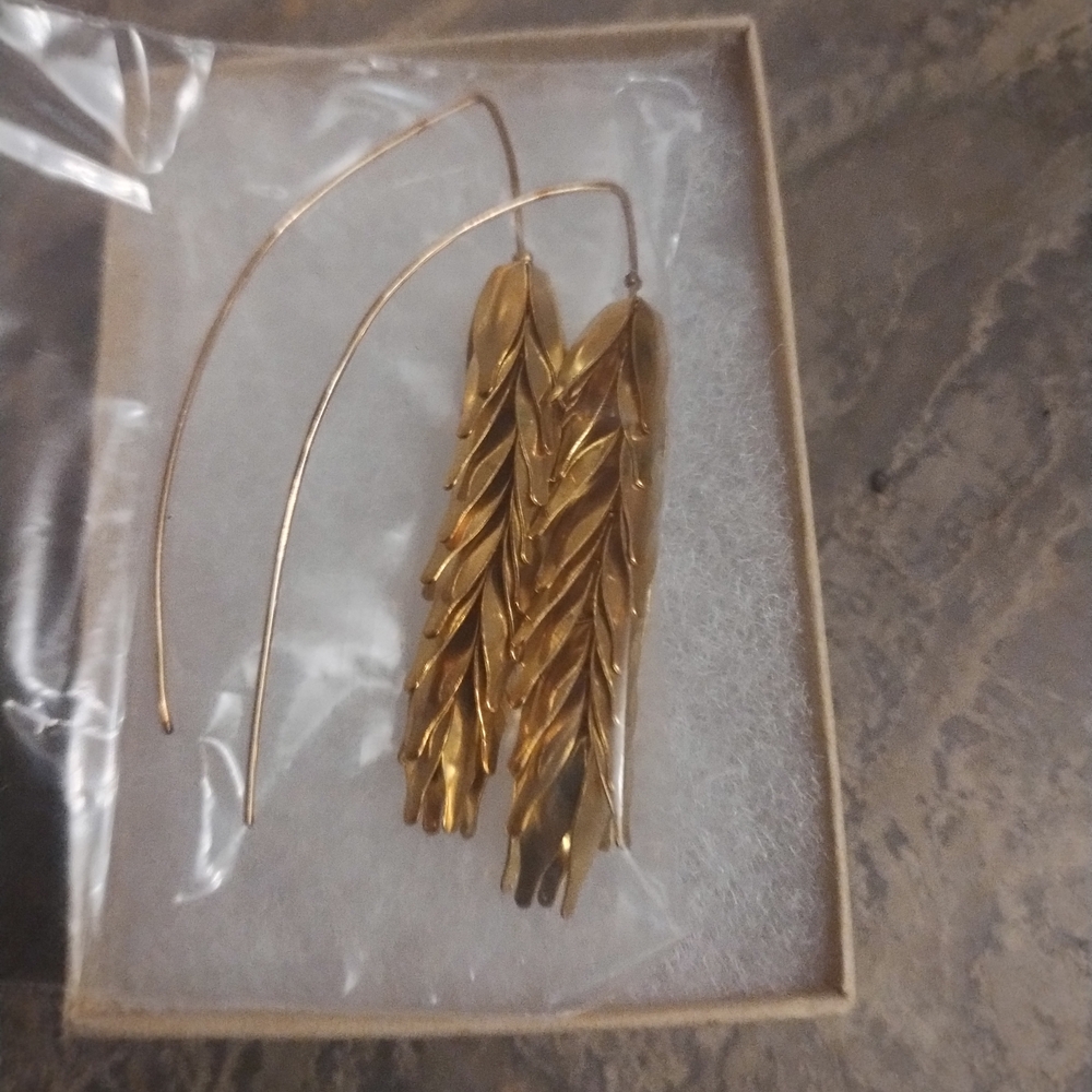 Elegant Gold Leaf Earrings